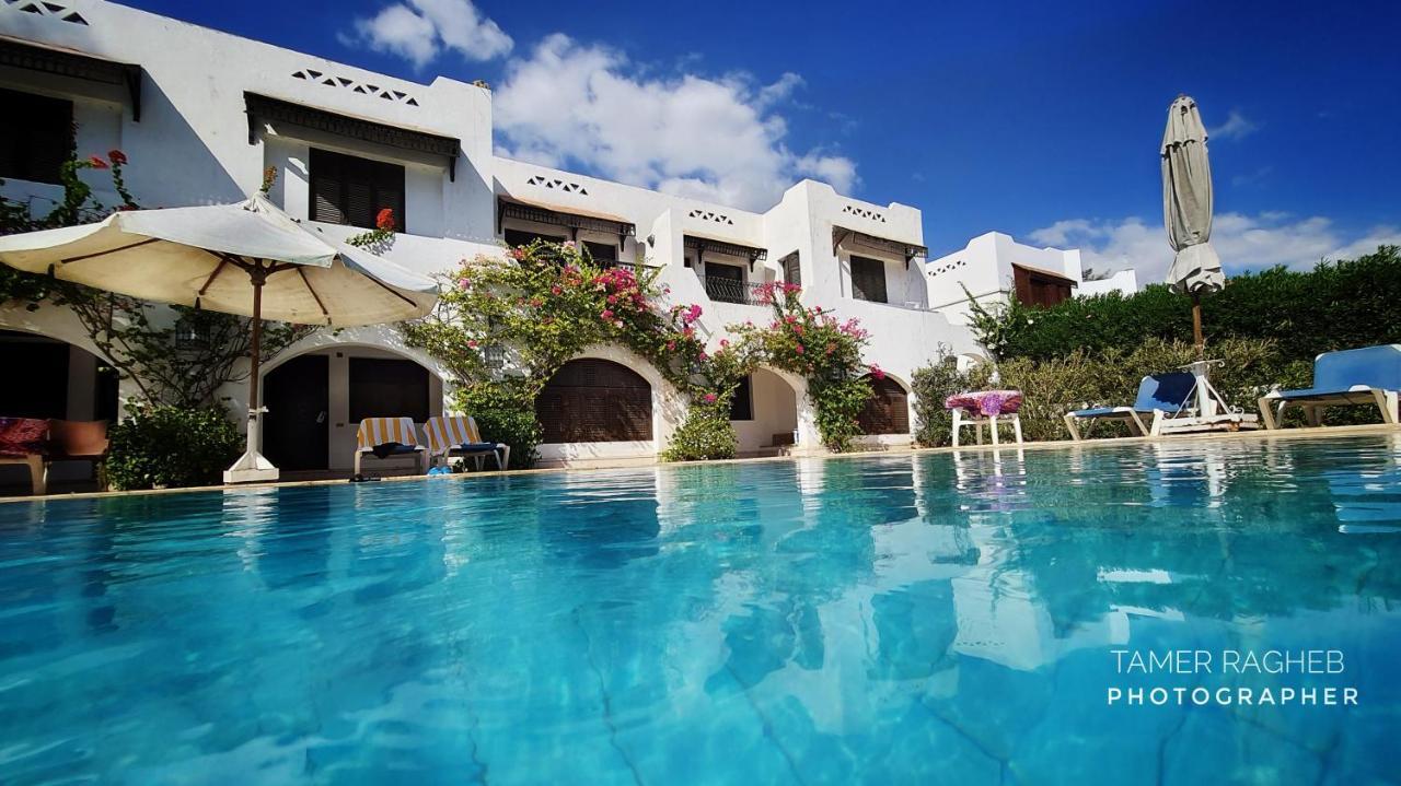 Six Corners Resort Abu Sultan Luaran gambar