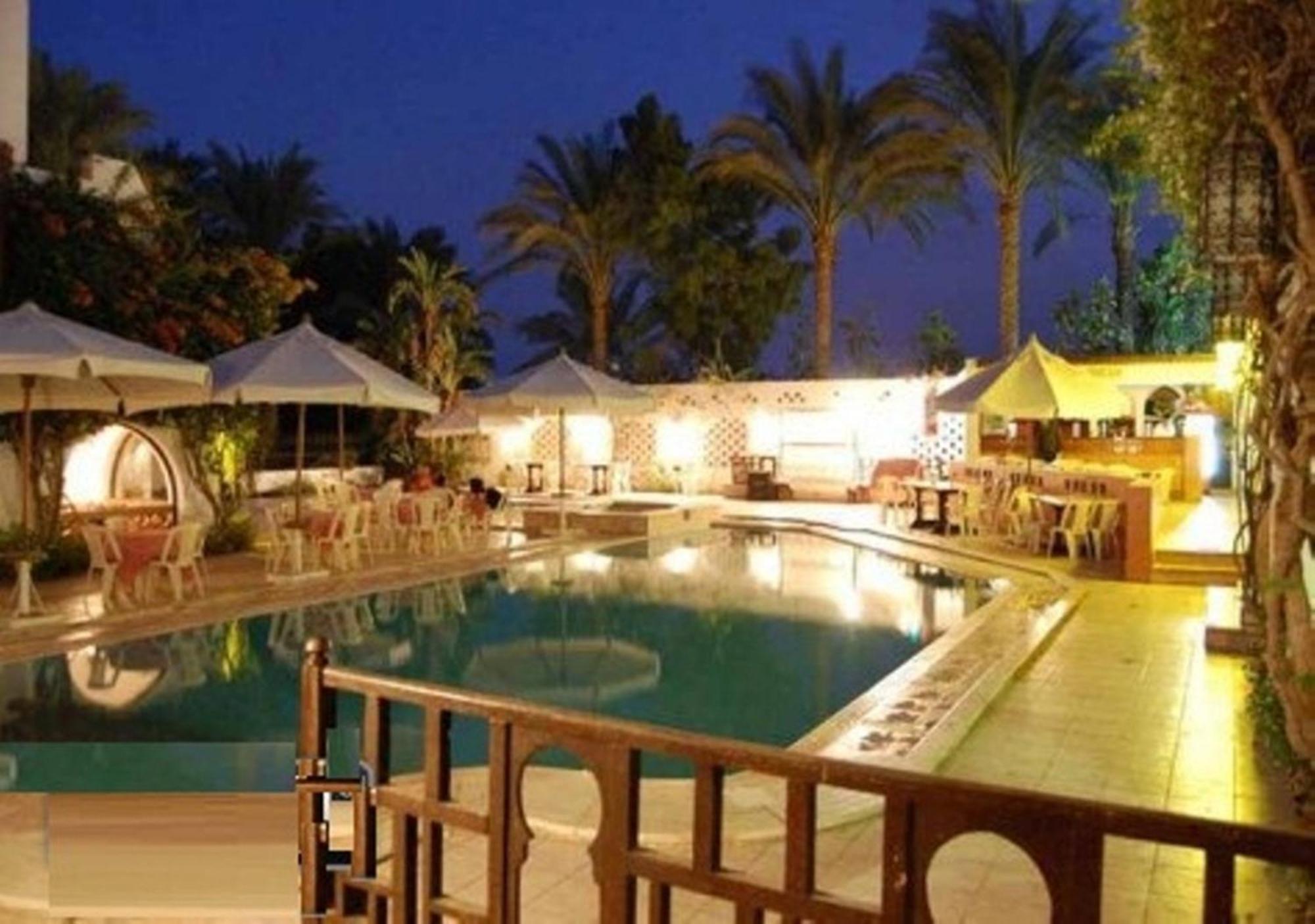 Six Corners Resort Abu Sultan Luaran gambar