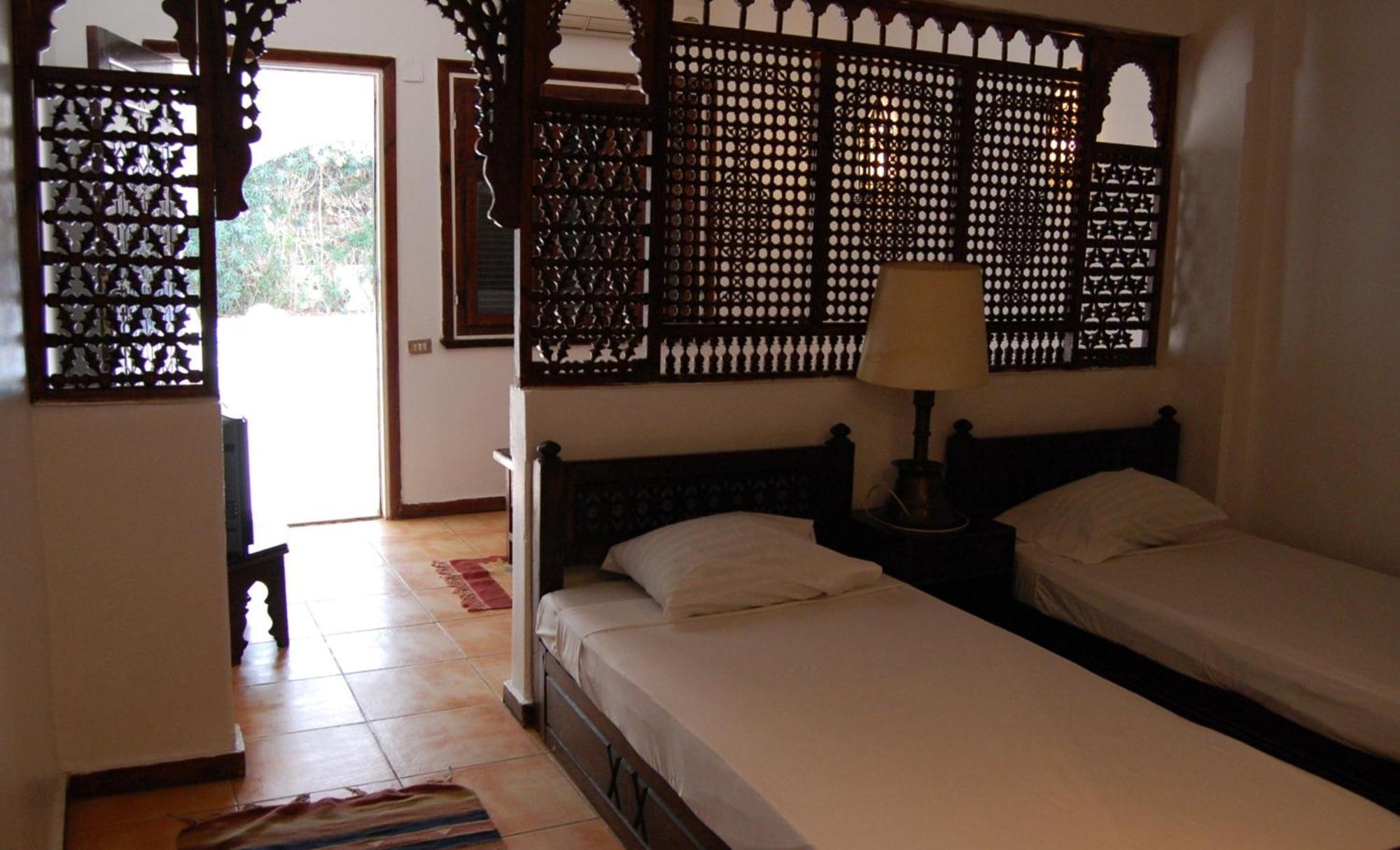 Six Corners Resort Abu Sultan Luaran gambar