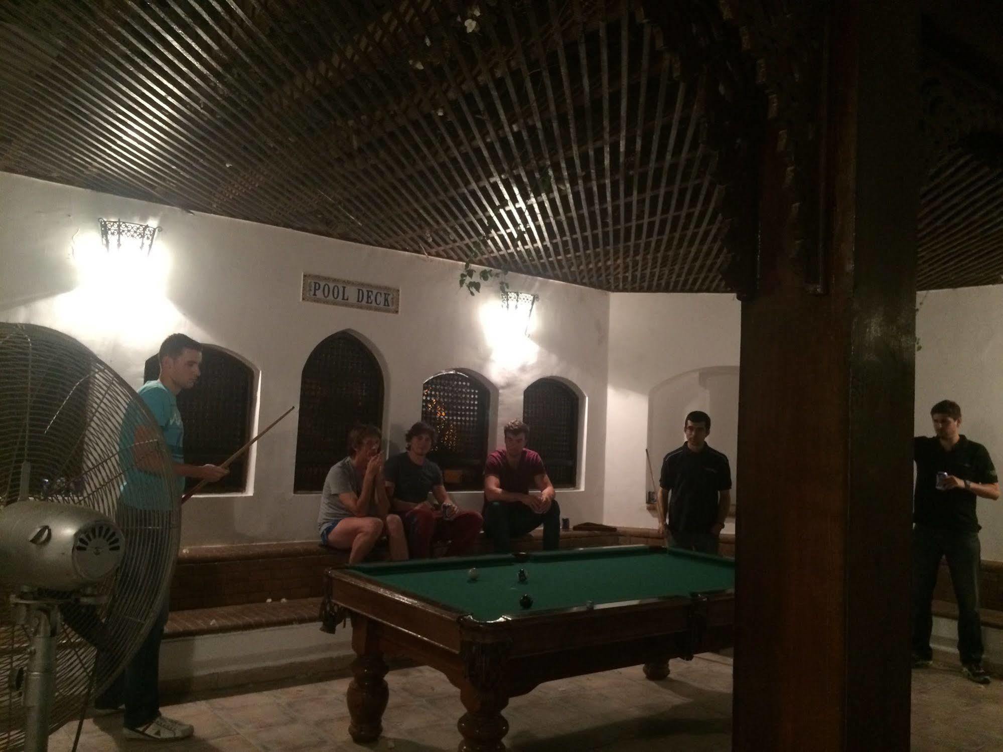 Six Corners Resort Abu Sultan Luaran gambar
